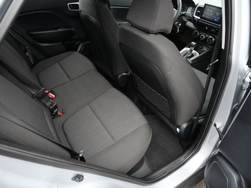 Used 2020 Hyundai Venue SE image 22