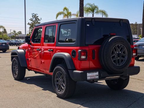 Used 2025 Jeep Wrangler Unlimited Sport AWD/4WD image 6