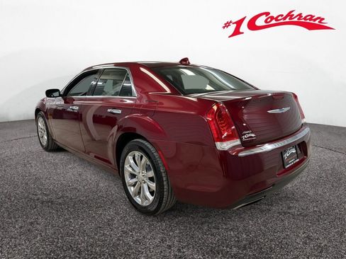 Used 2018 Chrysler 300 Limited image 19