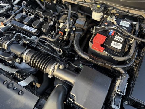 Used 2018 Honda Accord Touring image 30