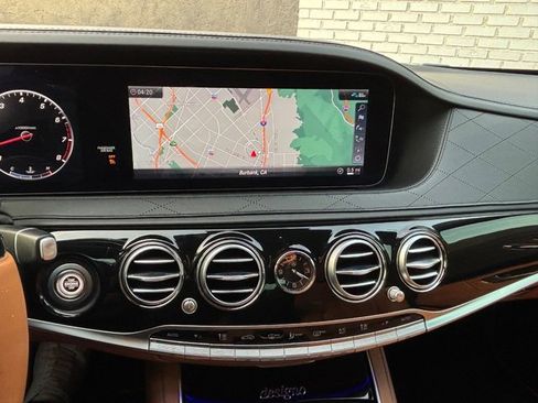 Used 2019 Mercedes-Benz S 560 Sedan w/ Premium Package image 41