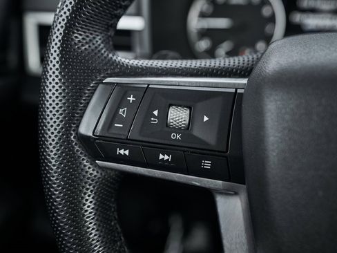 Used 2023 Mitsubishi Outlander SE image 30