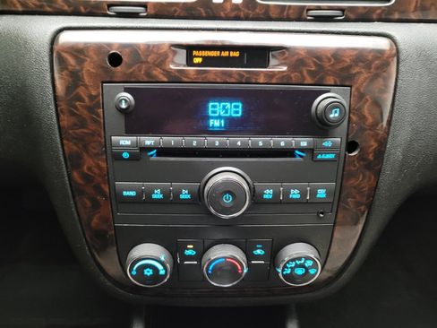 Used 2014 Chevrolet Impala Limited LS FWD image 25