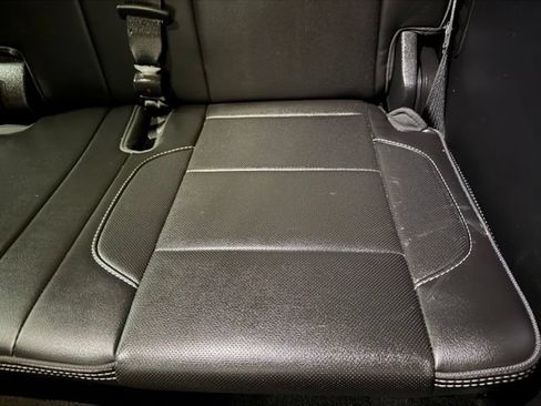 Used 2020 GMC Yukon Denali w/ Denali Premium Package AWD/4WD image 23