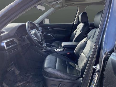 Used 2022 Kia Telluride EX w/ EX Premium Package image 4
