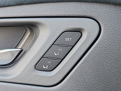 Used 2023 Nissan Ariya PLATINUM+ e-4ORCE image 26