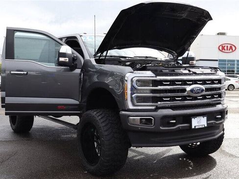 Used 2024 Ford F350 Platinum AWD/4WD image 37