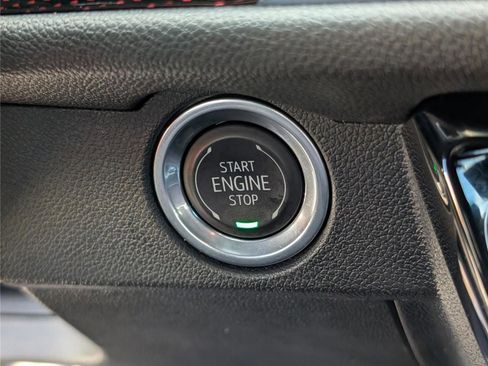 Used 2025 Chevrolet Traverse Z71 w/ Driver Confidence Package image 27