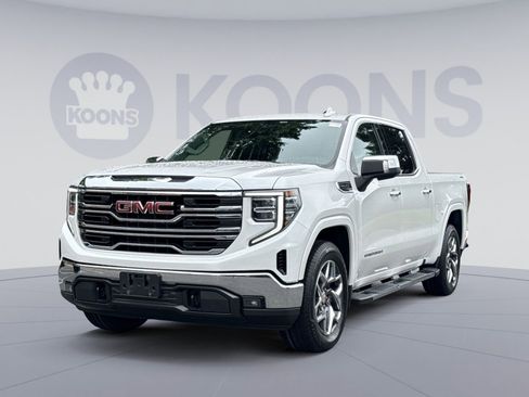 Used 2022 GMC Sierra 1500 SLT w/ SLT Convenience Package AWD/4WD image 1