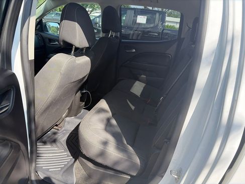 Used 2018 Chevrolet Colorado LT AWD/4WD image 15