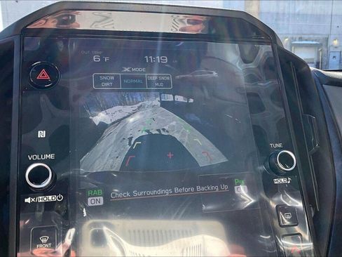 Certified 2025 Subaru Crosstrek 2.5i Limited w/ Crosstrek Mirror Package AWD/4WD image 9