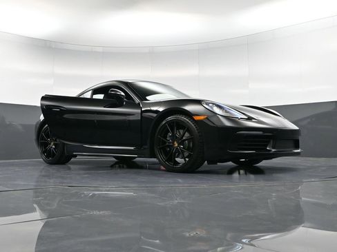 Used 2025 Porsche 718 Cayman image 34