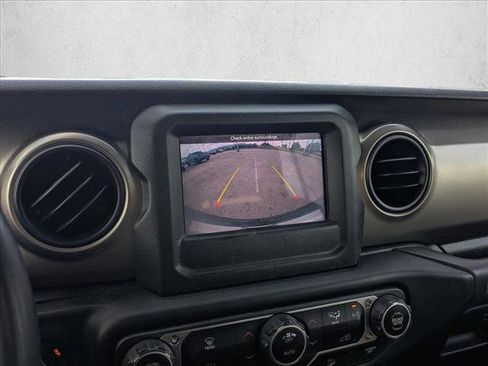 Used 2018 Jeep Wrangler Unlimited Sport S image 13