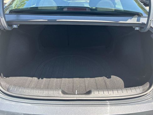 Used 2025 Hyundai Elantra SEL FWD image 36