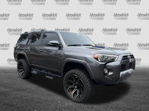 Used 2023 Toyota 4Runner SR5 Premium w/ Moonroof Package AWD/4WD image 2