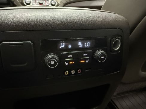 Used 2015 GMC Yukon Denali w/ Open Road Package AWD/4WD image 26