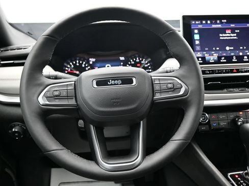 Used 2025 Jeep Compass Limited AWD/4WD image 14