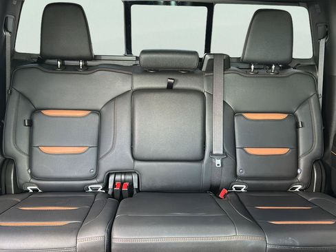 Used 2024 GMC Sierra 2500 AT4 w/ AT4 Premium Plus Package AWD/4WD image 27