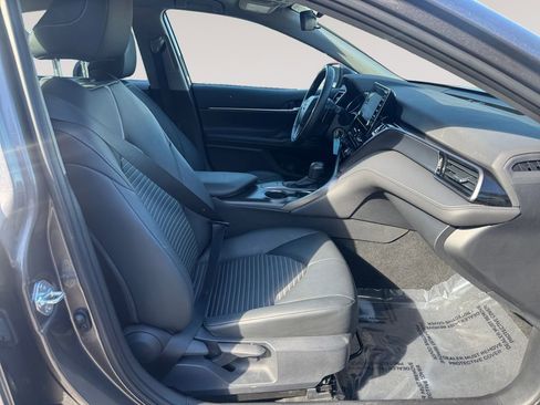 Used 2024 Toyota Camry SE image 15