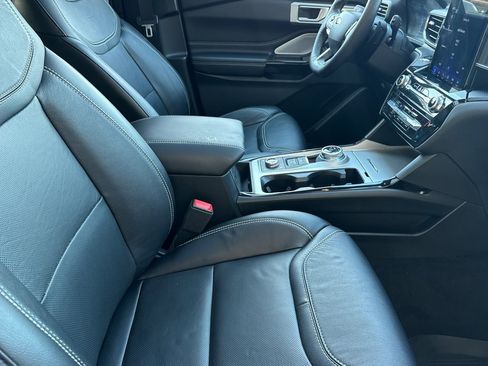 Certified 2022 Ford Explorer ST w/ Equipment Group 401A image 17