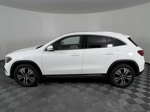 Used 2026 Mercedes-Benz GLA 250 4MATIC image 9