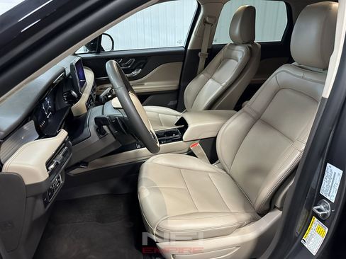 Used 2022 Lincoln Corsair AWD w/ Equipment Group 101A image 24