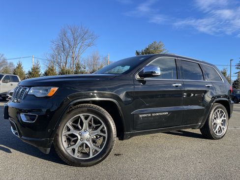 Used 2020 Jeep Grand Cherokee Overland image 1