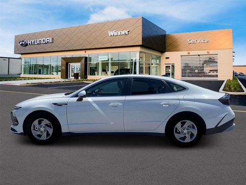 New 2026 Hyundai Sonata SE FWD image 3