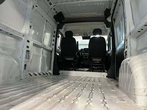 Used 2023 RAM ProMaster 2500 image 23