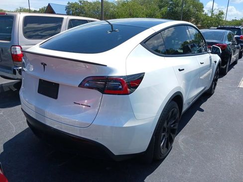 Used 2020 Tesla Model Y Long Range AWD/4WD image 2