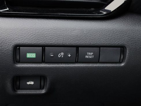 Certified 2020 Nissan Sentra SV image 39