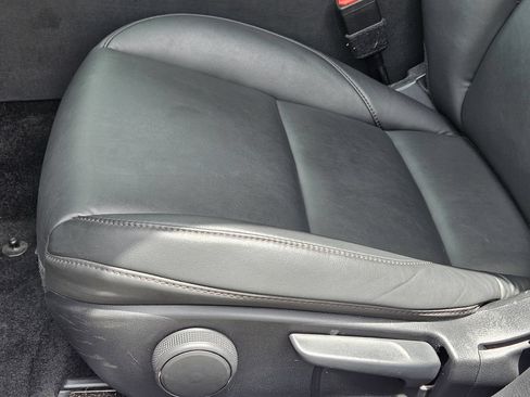 Used 2025 MAZDA MAZDA3 s FWD image 19