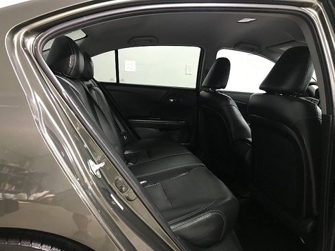 Used 2014 Honda Accord Sport image 16