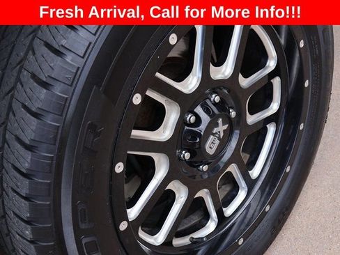 Used 2015 Chevrolet Suburban LT w/ Luxury Package AWD/4WD image 48