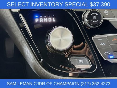 New 2026 Chrysler Voyager LX FWD image 16