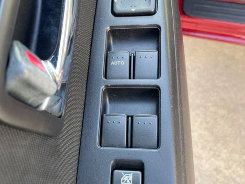 Used 2010 MAZDA MAZDA5 Sport FWD image 14
