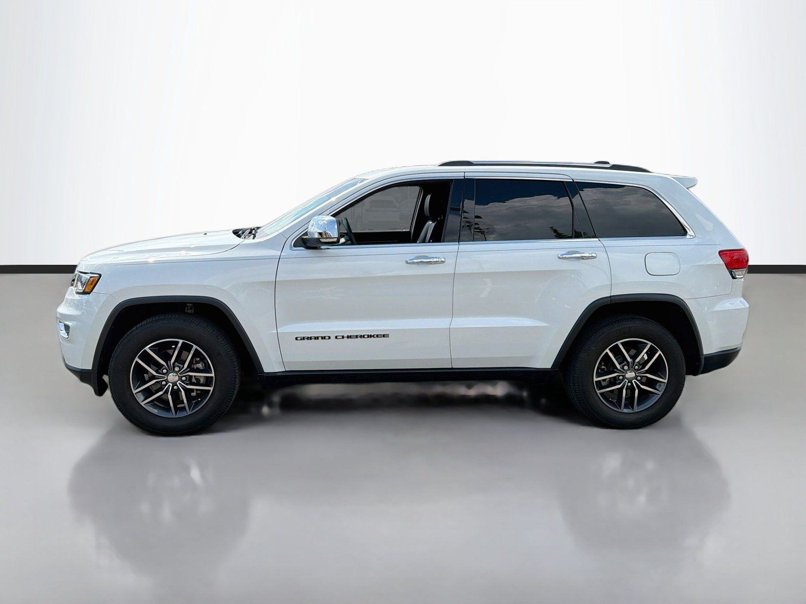 Used 2018 Jeep Grand Cherokee Limited w/ Luxury Group II RWD image 8