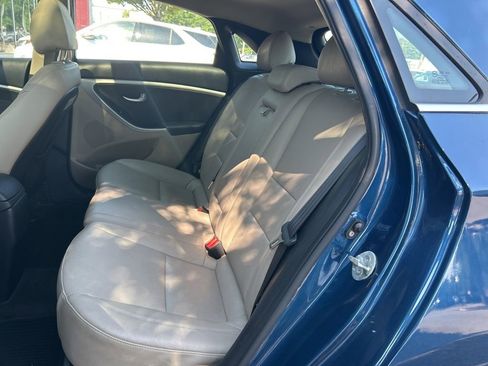 Used 2013 Hyundai Elantra GT w/ Tech Pkg FWD image 10