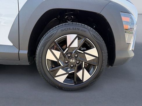 Used 2024 Hyundai Kona SEL w/ Convenience Package AWD/4WD image 9