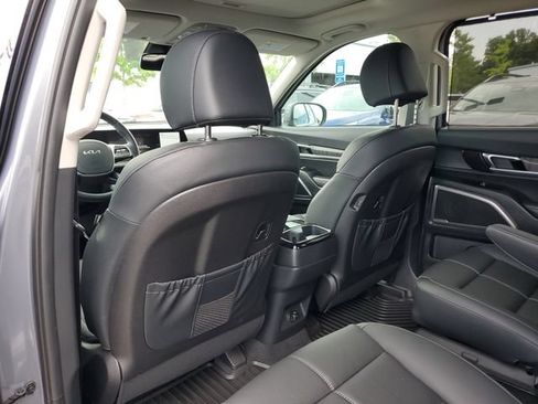 Used 2025 Kia Telluride EX w/ EX Captain's Chair Package AWD/4WD image 13