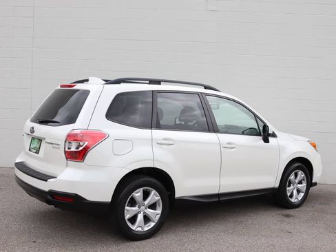 Used 2016 Subaru Forester 2.5i Premium w/ All-Weather Package AWD/4WD image 2