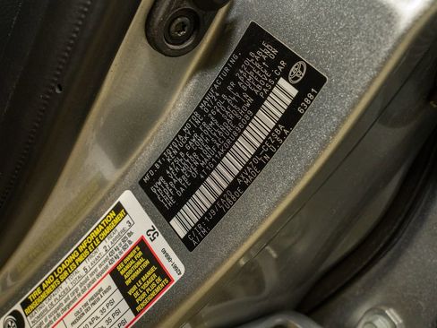 Used 2024 Toyota Camry SE image 18