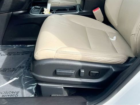 Used 2016 Honda CR-V Touring image 19