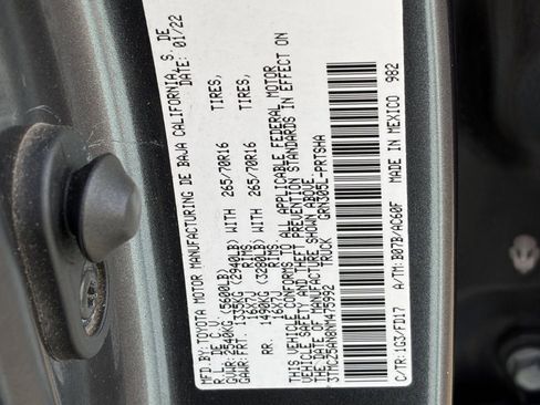Used 2022 Toyota Tacoma TRD Off-Road w/ Technology Package AWD/4WD image 34