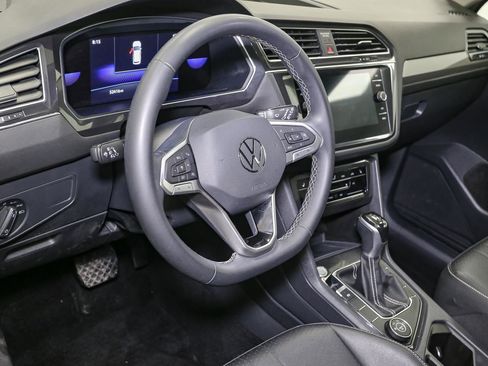 Certified 2023 Volkswagen Tiguan SE image 24