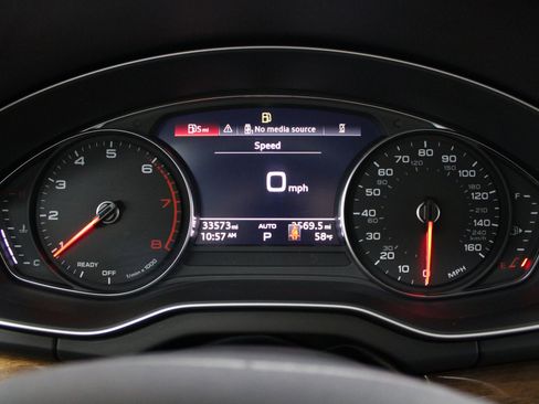 Used 2022 Audi Q5 2.0T Premium w/ Convenience Package image 31