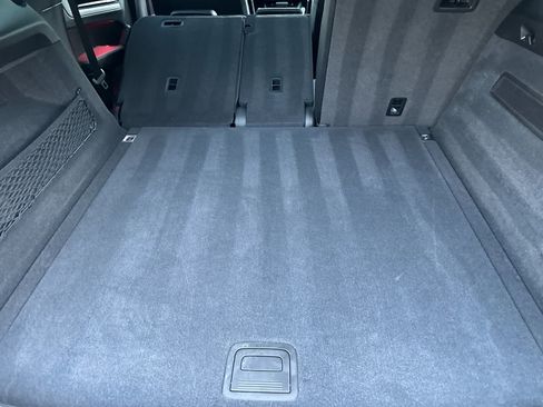 Used 2025 Porsche Cayenne image 16