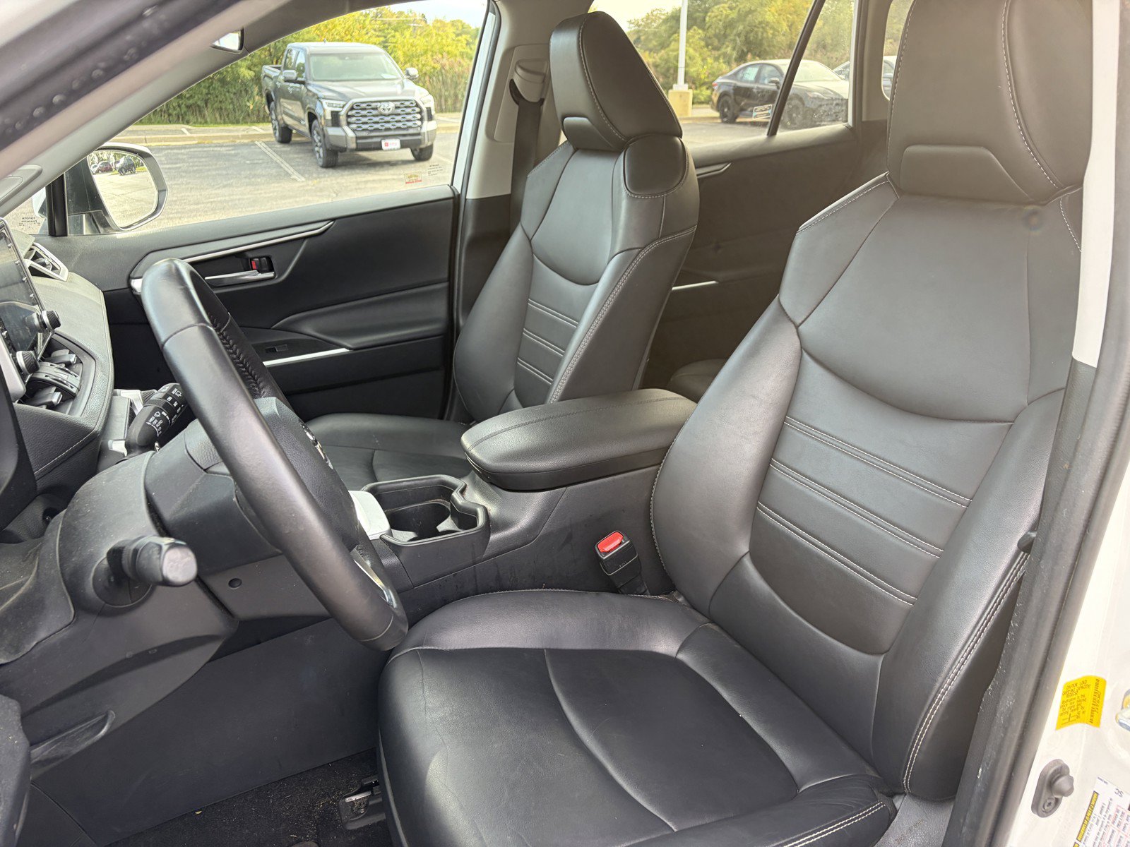 Used 2019 Toyota RAV4 XLE Premium AWD/4WD image 11
