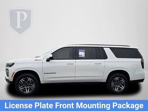 Certified 2025 Chevrolet Suburban Z71 AWD/4WD image 11