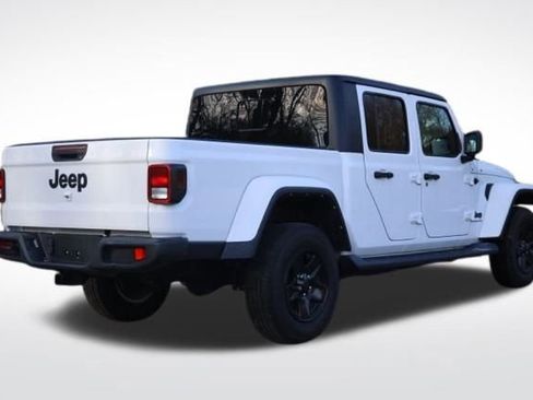 Used 2022 Jeep Gladiator Sport image 21